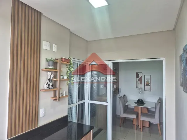 Apartamento 2 quartos e 1 banheiro, à venda, no bairro Jardim Satélite em São José dos Campos