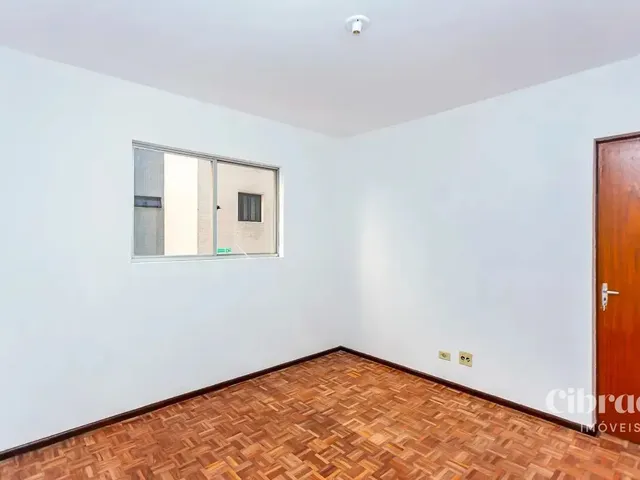 Apartamento 1 quarto e 1 banheiro, para alugar, no bairro Centro em Curitiba
