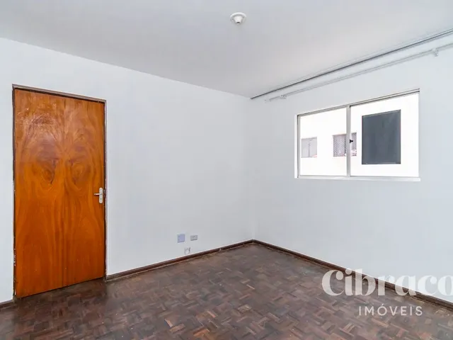 Apartamento 1 quarto e 1 banheiro, para alugar, no bairro Centro em Curitiba