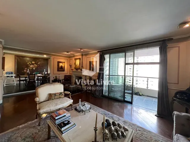 Apartamento com 220m² 4 quartos e 3 banheiros, à venda, no bairro Itaim Bibi em São Paulo