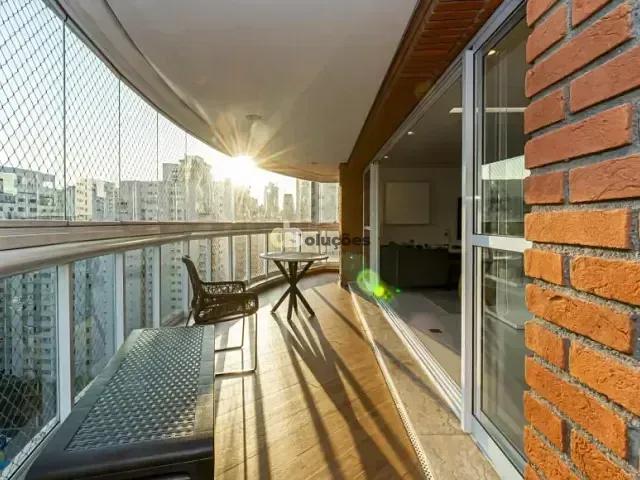 Apartamento 4 quartos e 6 banheiros, à venda, no bairro Moema em São Paulo