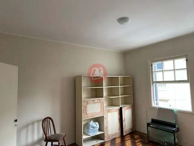 Apartamento com 76m² 2 quartos e 1 banheiro, à venda, no bairro Cidade Baixa em Porto Alegre