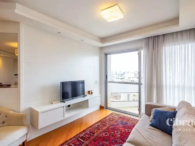 Apartamento 3 quartos e 2 banheiros, para alugar, no bairro Bigorrilho em Curitiba