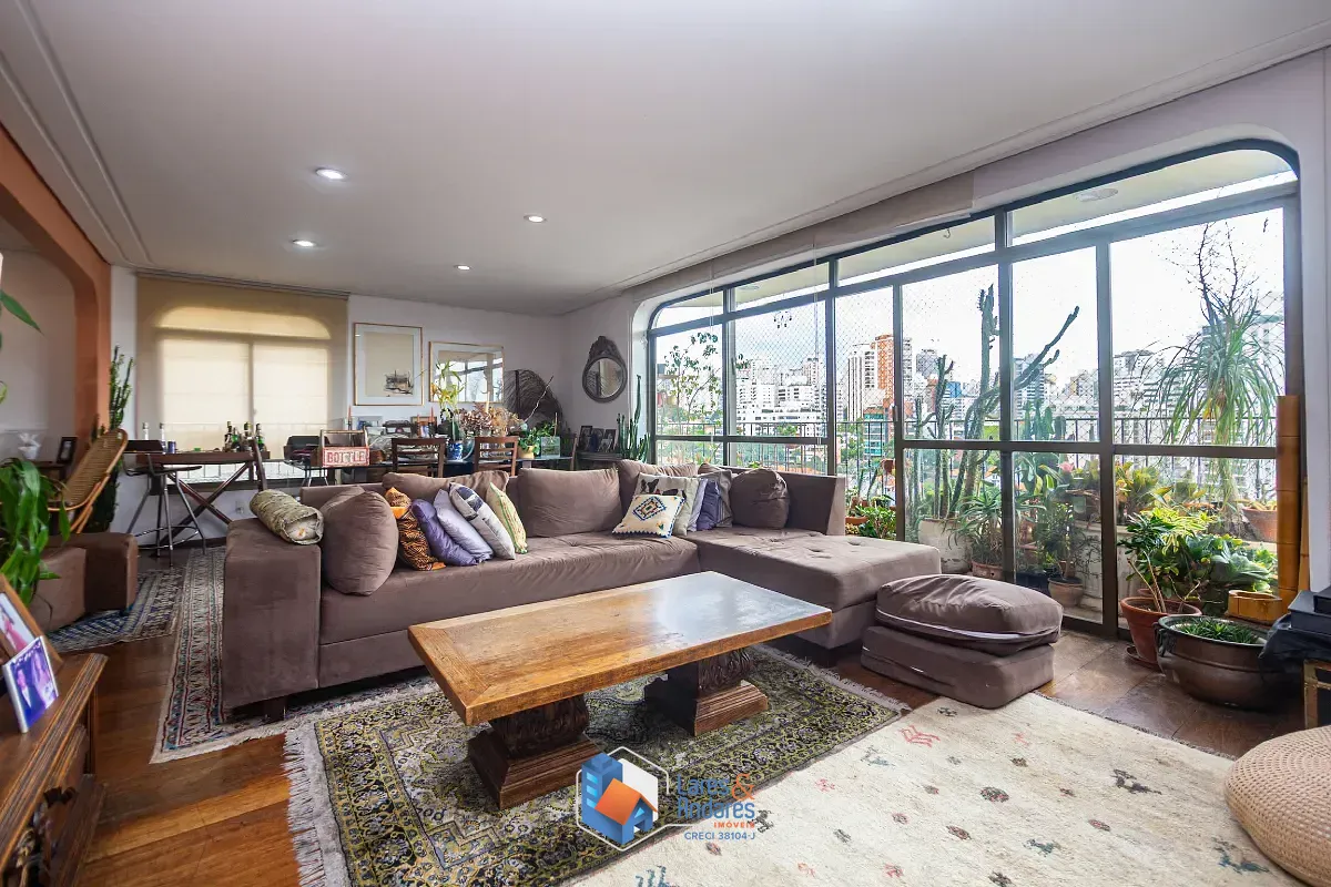 Apartamento, 3 quartos, 182 m² - Foto 1