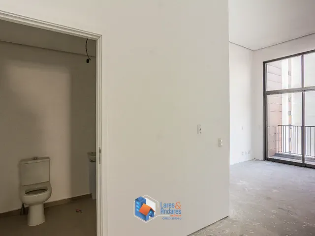Apartamento com 31m² 1 quarto e 1 banheiro, à venda, no bairro Pinheiros em São Paulo