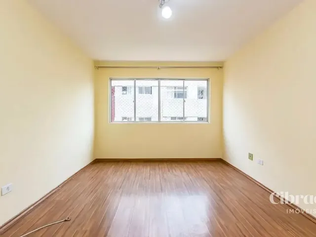 Apartamento 2 quartos e 2 banheiros, para alugar, no bairro Água Verde em Curitiba