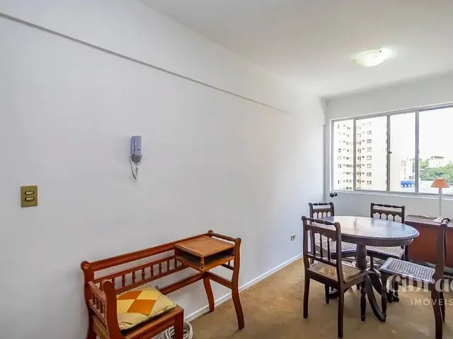 Apartamento 3 quartos e 1 banheiro, para alugar, no bairro Bigorrilho em Curitiba