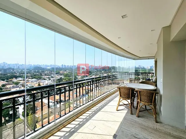 Apartamento com 530m² 4 quartos e 6 banheiros, à venda, no bairro Vila Nova Conceição em São Paulo