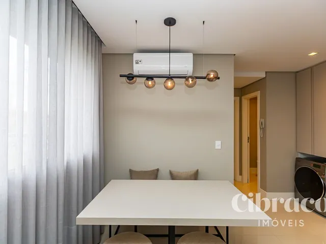 Apartamento 1 quarto e 2 banheiros, para alugar, no bairro São Francisco em Curitiba