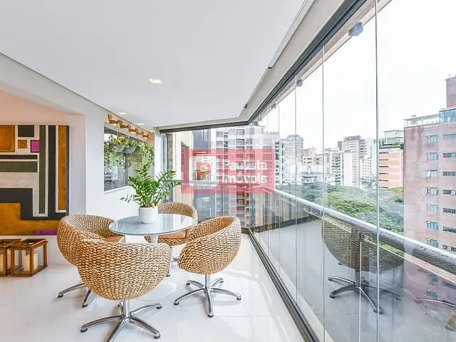 Apartamento com 310m² 3 quartos e 5 banheiros, à venda, no bairro Vila Nova Conceição em São Paulo