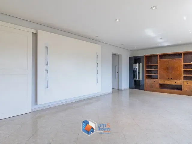 Apartamento com 180m² 3 quartos e 2 banheiros, à venda, no bairro Higienópolis em São Paulo