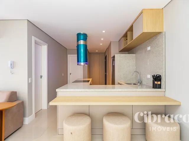 Apartamento 1 quarto e 2 banheiros, para alugar, no bairro São Francisco em Curitiba