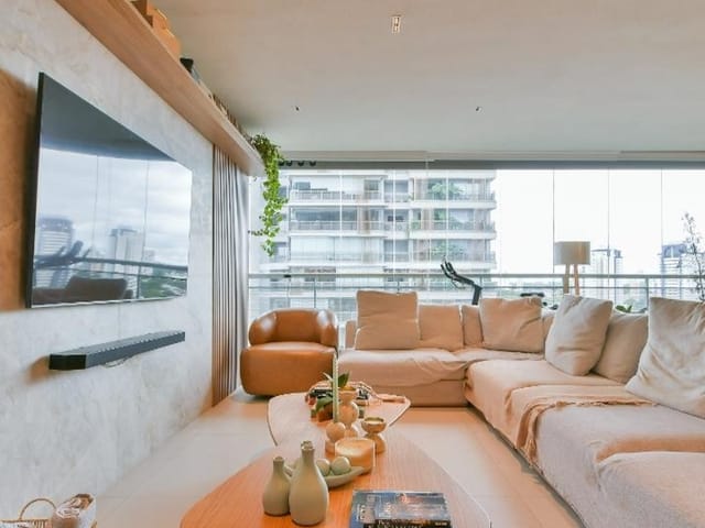 Apartamento 3 quartos e 3 banheiros, à venda ou para alugar, no bairro Jardim das Acácias em São Paulo