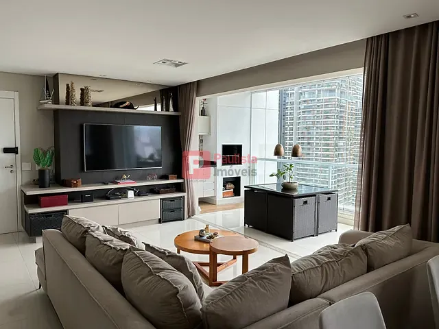 Apartamento com 220m² 3 quartos e 3 banheiros, à venda, no bairro Jardim das Acácias em São Paulo