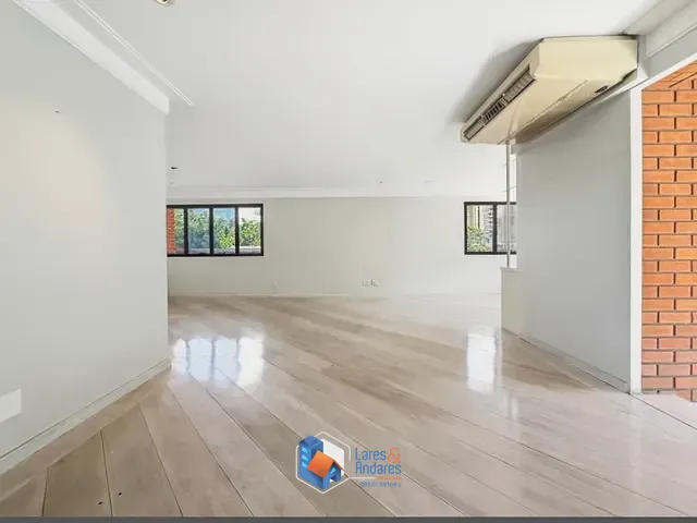 Apartamento com 200m² 4 quartos e 6 banheiros, à venda, no bairro Moema em São Paulo