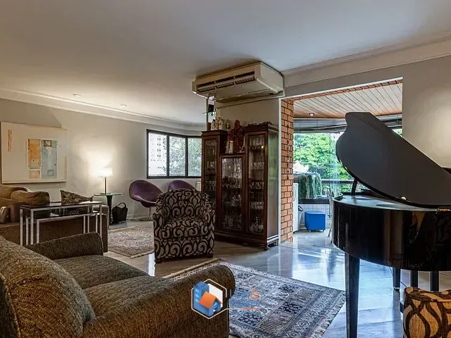 Apartamento com 200m² 4 quartos e 6 banheiros, à venda, no bairro Moema em São Paulo
