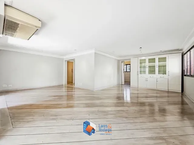 Apartamento com 200m² 4 quartos e 6 banheiros, à venda, no bairro Moema em São Paulo