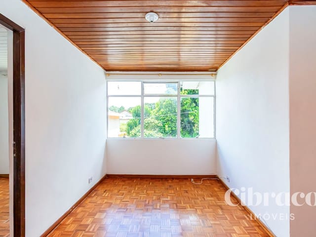Apartamento 2 quartos e 1 banheiro, para alugar, no bairro Campo Comprido em Curitiba