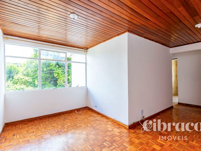 Apartamento 2 quartos e 1 banheiro, para alugar, no bairro Campo Comprido em Curitiba