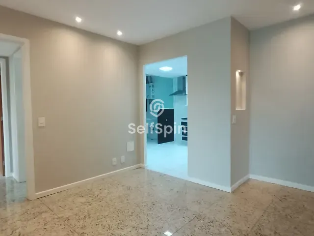 Apartamento 2 quartos e 2 banheiros, para alugar, no bairro Charitas em Niterói