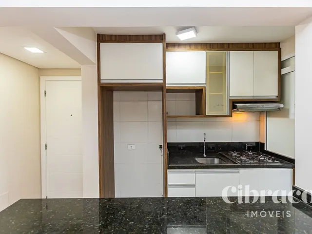 Apartamento 3 quartos e 2 banheiros, para alugar, no bairro Tingui em Curitiba