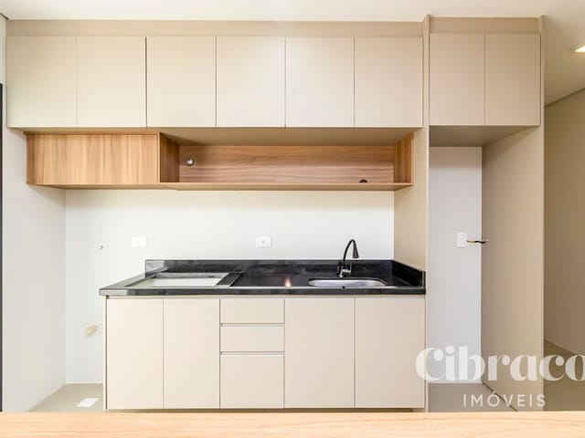Apartamento 1 quarto e 1 banheiro, para alugar, no bairro Portão em Curitiba