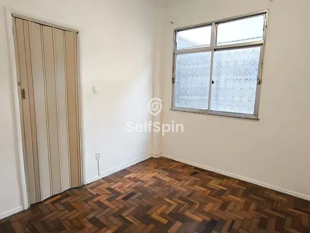 Apartamento 2 quartos e 1 banheiro, para alugar, no bairro Centro em Niterói