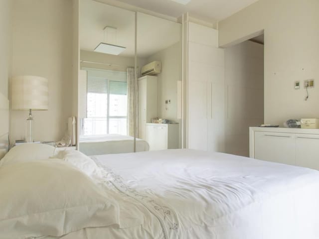 Apartamento com 124m² 3 quartos e 4 banheiros, à venda, no bairro Moema em São Paulo