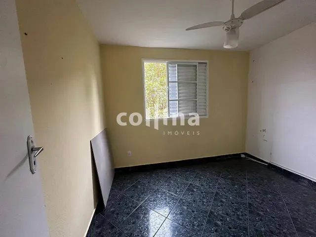 Apartamento 2 quartos e 1 banheiro, à venda, no bairro Jardim Maria Beatriz em Carapicuíba