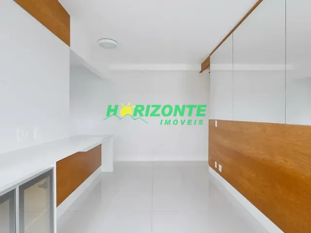 Apartamento 2 quartos e 2 banheiros, para alugar, no bairro Urbanova em São José dos Campos