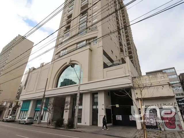 Apartamento 1 quarto e 1 banheiro, para alugar, no bairro Centro em Curitiba