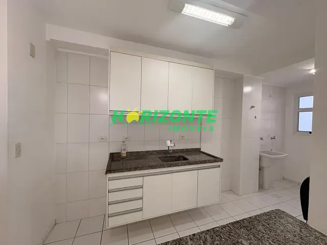 Apartamento 3 quartos e 2 banheiros, para alugar, no bairro Urbanova V em São José dos Campos