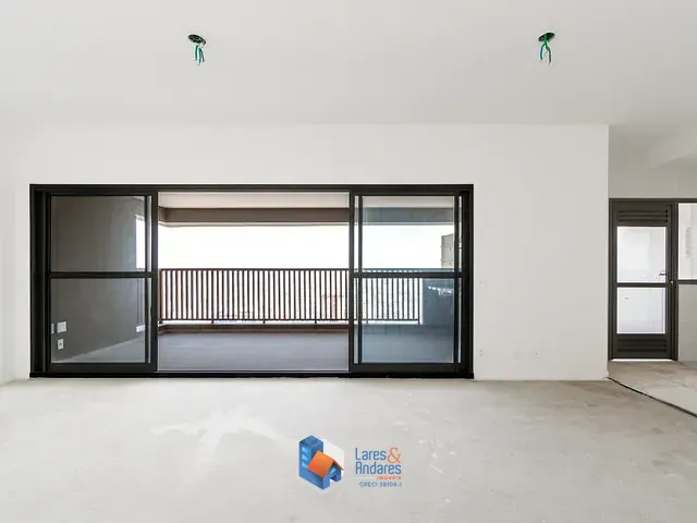 Apartamento com 236m² 3 quartos e 3 banheiros, à venda, no bairro Vila Gumercindo em São Paulo