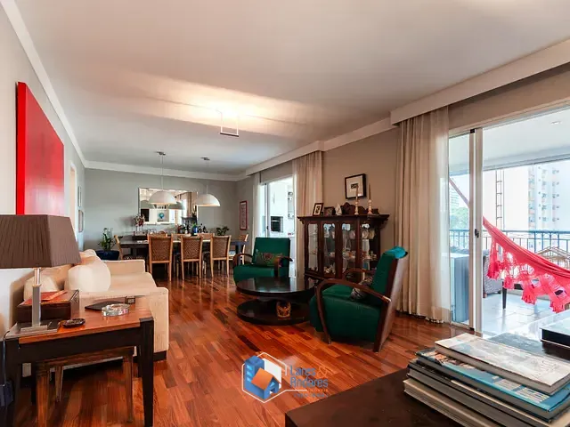 Apartamento com 216m² 4 quartos e 5 banheiros, à venda, no bairro Campo Belo em São Paulo