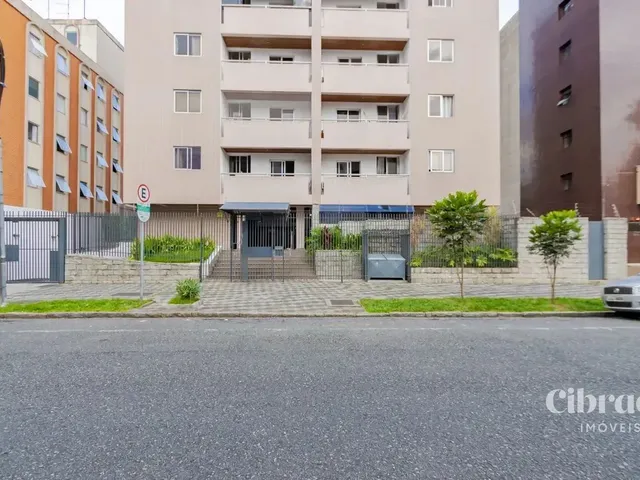 Apartamento 1 quarto e 1 banheiro, para alugar, no bairro Centro em Curitiba