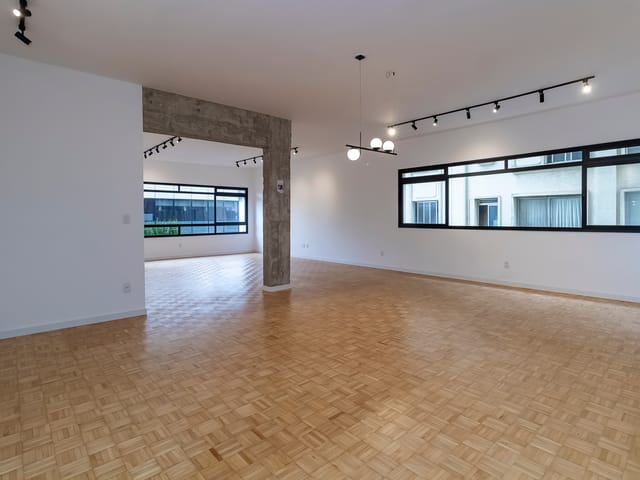 Foto do Apartamento - Apartamento à venda com 220m², reformado e Sofisticado na Vila Mariana! | Paulista Imóveis