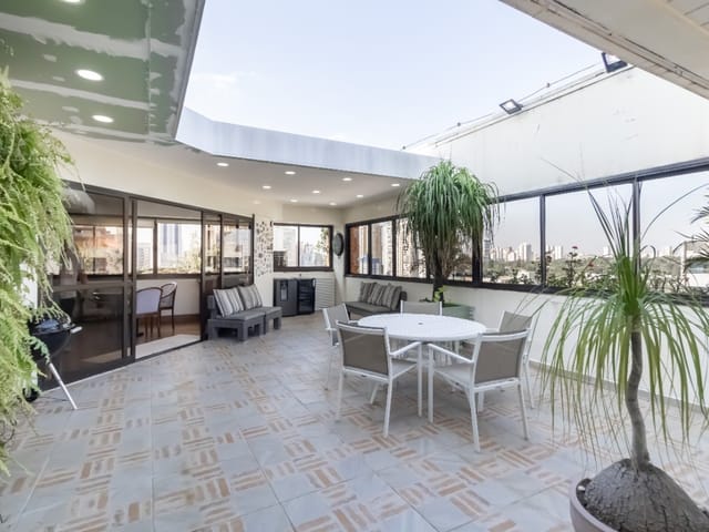 Foto do Apartamento - Cobertura Exclusiva com Vista 180º e Lazer Completo 190m² com Gourmet e Piscina Privativa no Jardim das Acácias | Paulista Imóveis