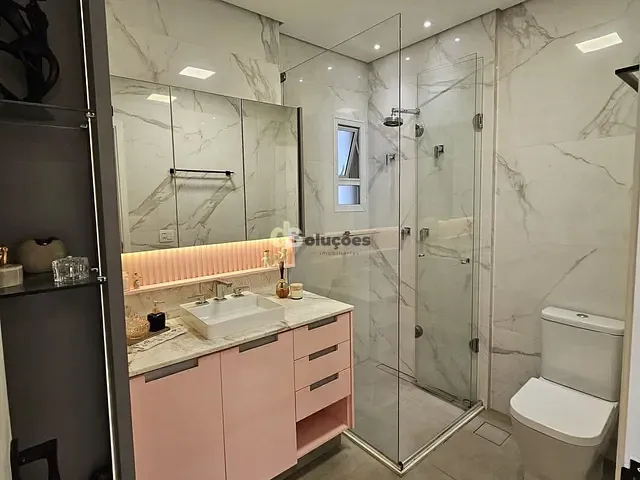 Apartamento 2 quartos e 2 banheiros, à venda, no bairro Cambuci em São Paulo