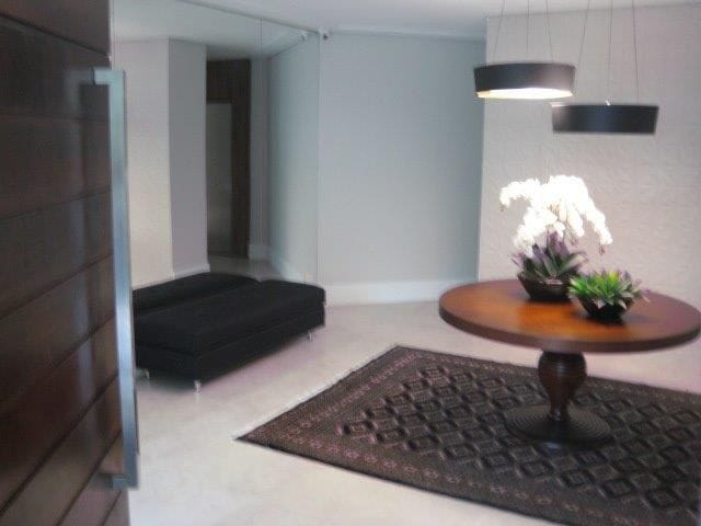 Apartamento com 210m² 4 quartos e 5 banheiros, à venda ou para alugar, no bairro Vila Uberabinha em São Paulo