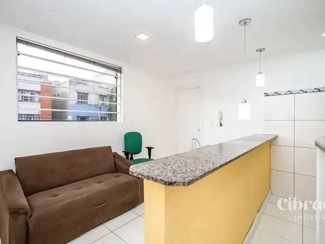 Apartamento 1 quarto e 1 banheiro, para alugar, no bairro Centro em Curitiba
