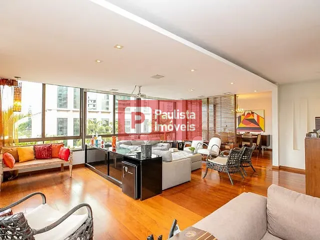 Apartamento com 225m² 3 quartos e 5 banheiros, à venda ou para alugar, no bairro Itaim Bibi em São Paulo