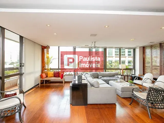 Apartamento com 225m² 3 quartos e 5 banheiros, à venda ou para alugar, no bairro Itaim Bibi em São Paulo