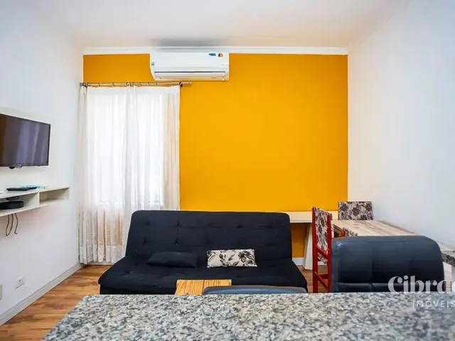 Apartamento 1 quarto e 1 banheiro, para alugar, no bairro Centro em Curitiba