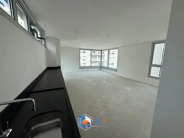 Apartamento com 84m² 1 quarto e 2 banheiros, à venda, no bairro Itaim Bibi em São Paulo