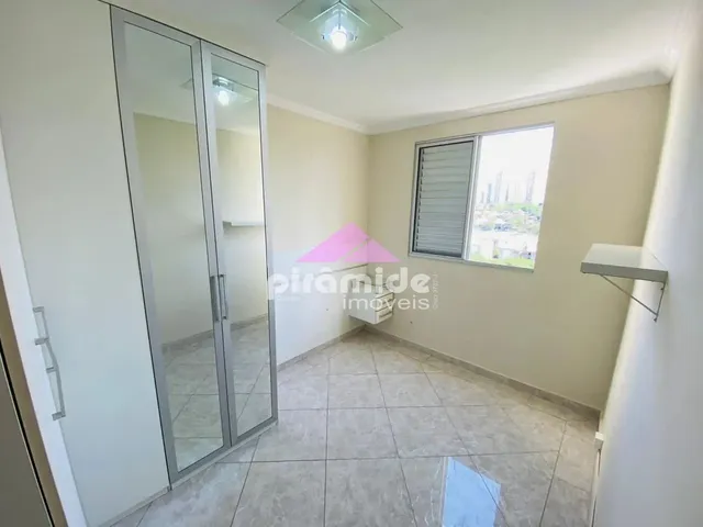 Apartamento com 10m² 2 quartos e 1 banheiro, para alugar, no bairro Vila Ema em São José Dos Campos
