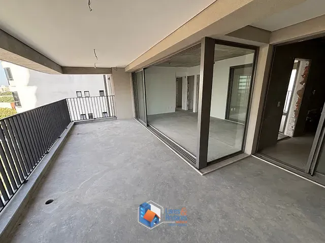 Apartamento com 150m² 3 quartos e 4 banheiros, à venda, no bairro Moema em São Paulo