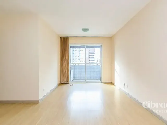 Apartamento 3 quartos e 3 banheiros, para alugar, no bairro Água Verde em Curitiba