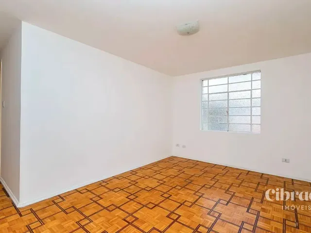 Apartamento 3 quartos e 1 banheiro, para alugar, no bairro Centro em Curitiba