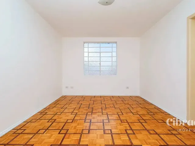 Apartamento 3 quartos e 1 banheiro, para alugar, no bairro Centro em Curitiba