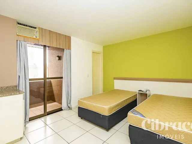 Apartamento 1 quarto e 1 banheiro, para alugar, no bairro Alto da Rua XV em Curitiba